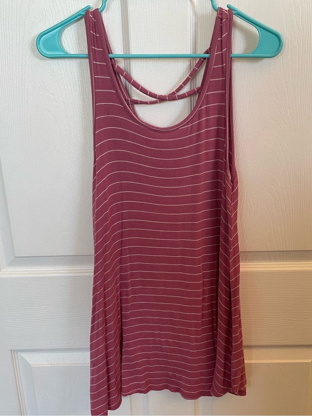 Strappy tank pop